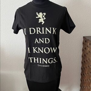 NWT 100% cotton Game of Thrones graphic black t-shirt sz S small short sleeve